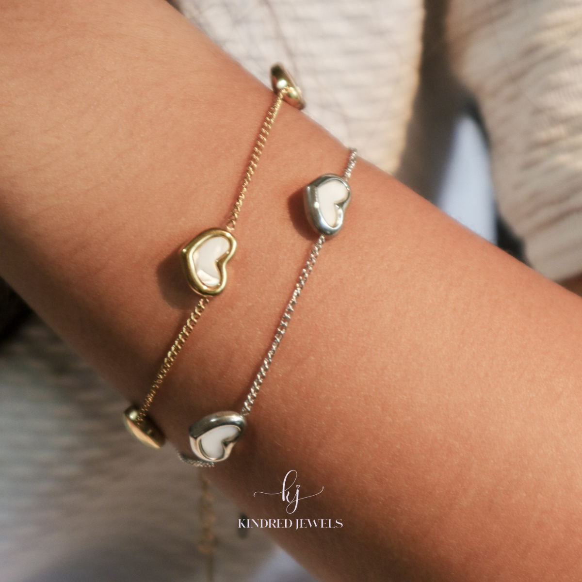 [SG] Le Petite MOP Heart Bracelet | Stainless Steel | Kindred Jewels