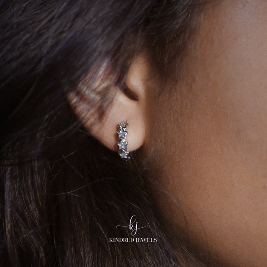 [SG] Star Pave Huggies Earring | Kindred Jewels