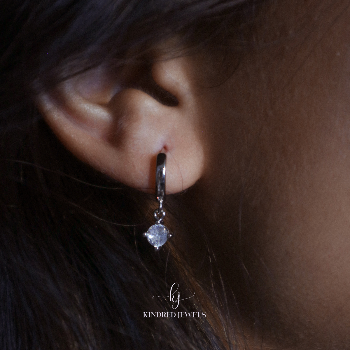 [SG] Cinta Solitaire Dangle Hoop Earring | Kindred Jewels