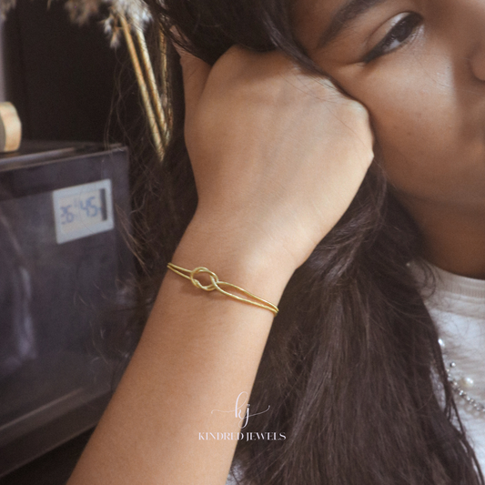 [SG] Le Petite Knot Bracelet | Stainless Steel | Kindred Jewels