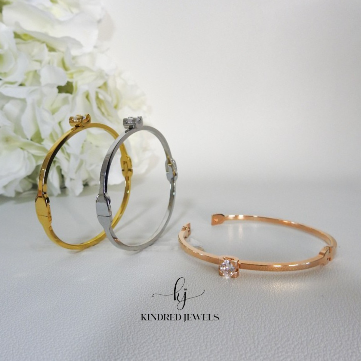[SG] Cinta Solitaire Bangle | Kindred Jewels