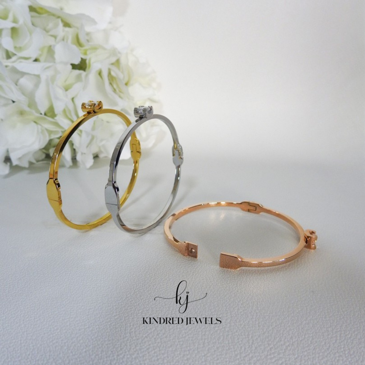 [SG] Cinta Solitaire Bangle | Kindred Jewels