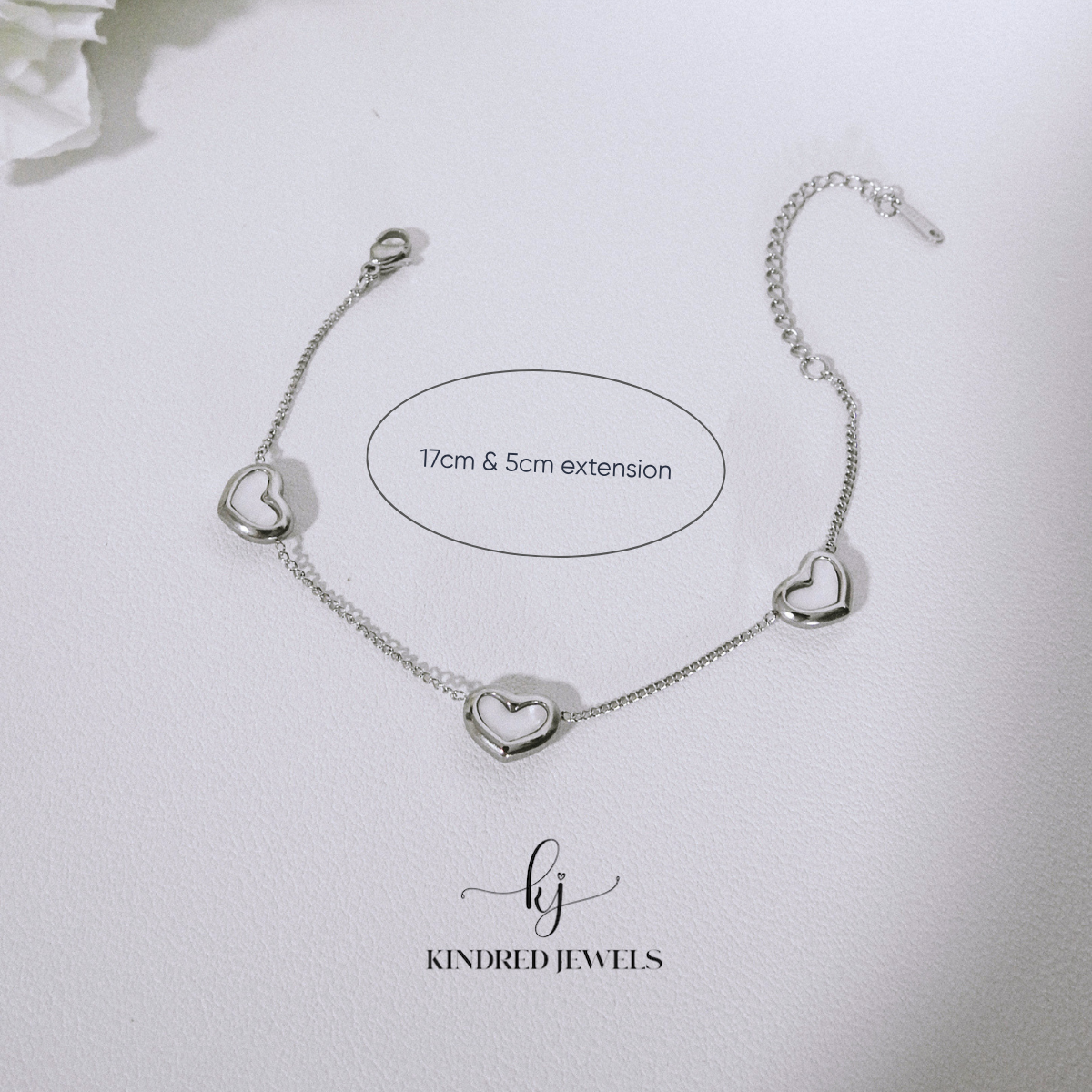 [SG] Le Petite MOP Heart Bracelet | Stainless Steel | Kindred Jewels