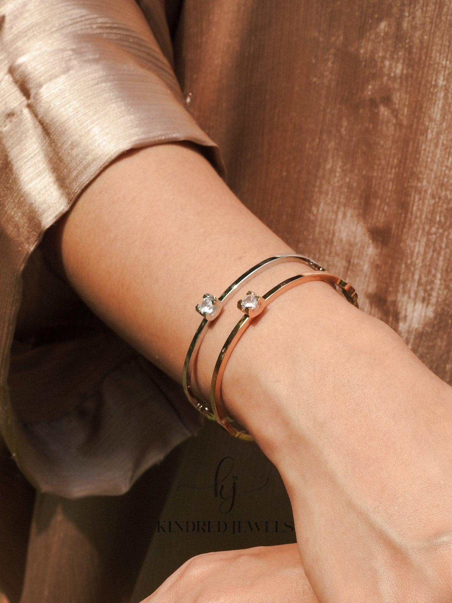 [SG] Cinta Solitaire Bangle | Kindred Jewels