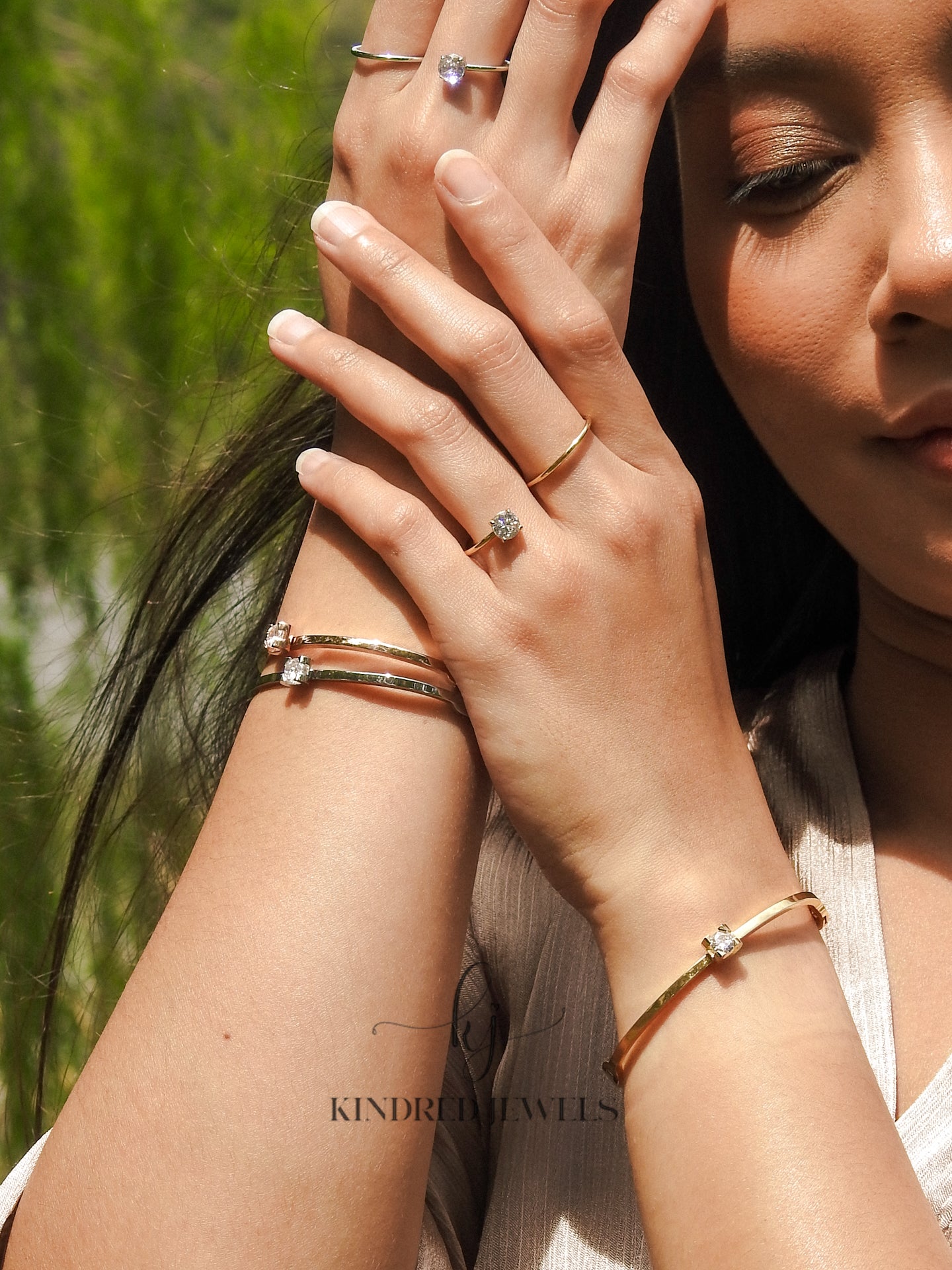 [SG] Cinta Solitaire Bangle | Kindred Jewels