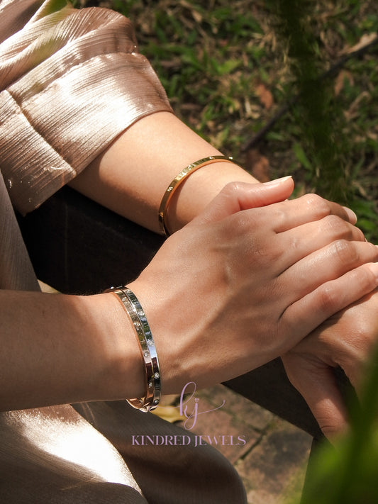[SG] Slim Classic Diamond Bangle | Best Seller | Kindred Jewels