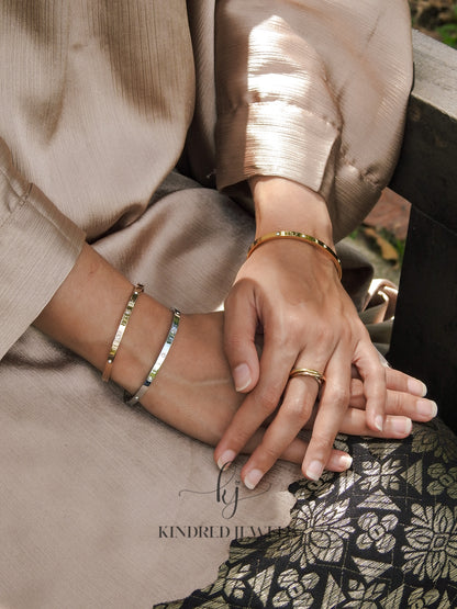 [SG] Slim Classic Diamond Bangle | Best Seller | Kindred Jewels